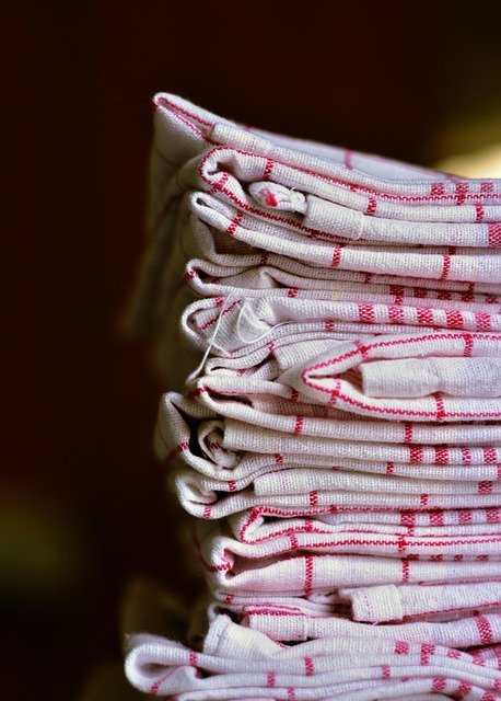 Découvrez notre sélection de porte torchons pratiques et design